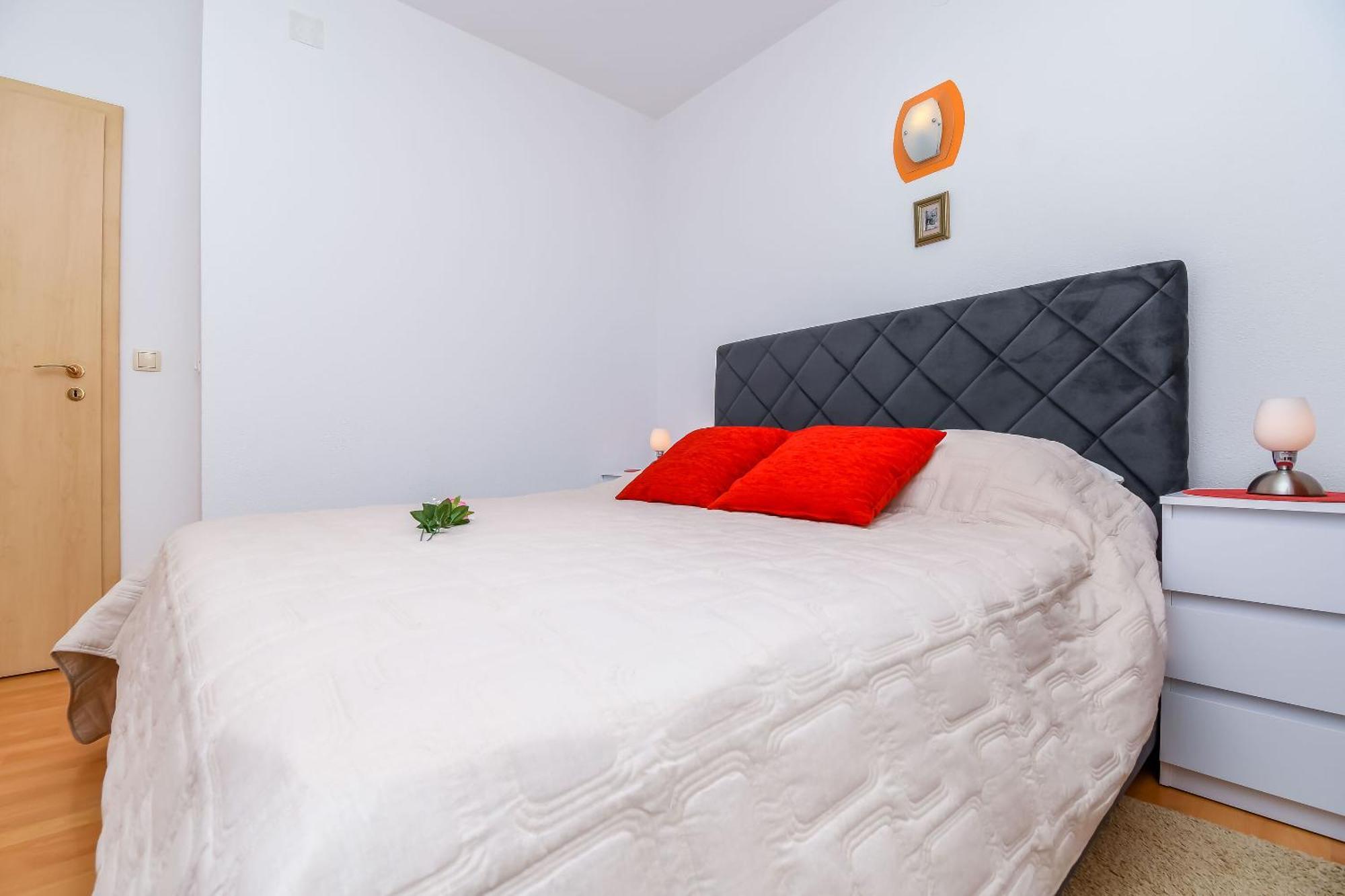 Donji Okrug  Apartments Tonka מראה חיצוני תמונה