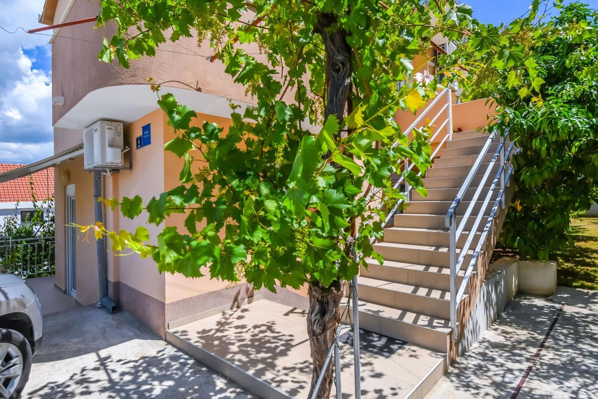 Donji Okrug  Apartments Tonka מראה חיצוני תמונה