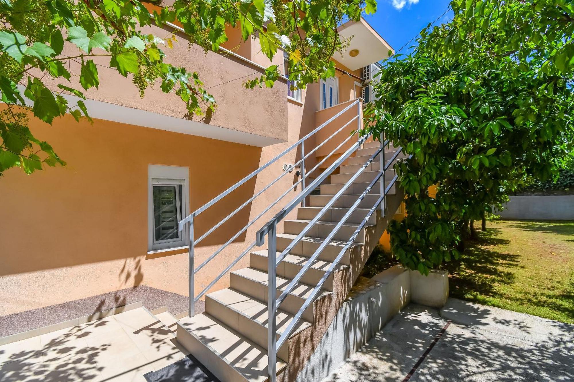 Donji Okrug  Apartments Tonka מראה חיצוני תמונה