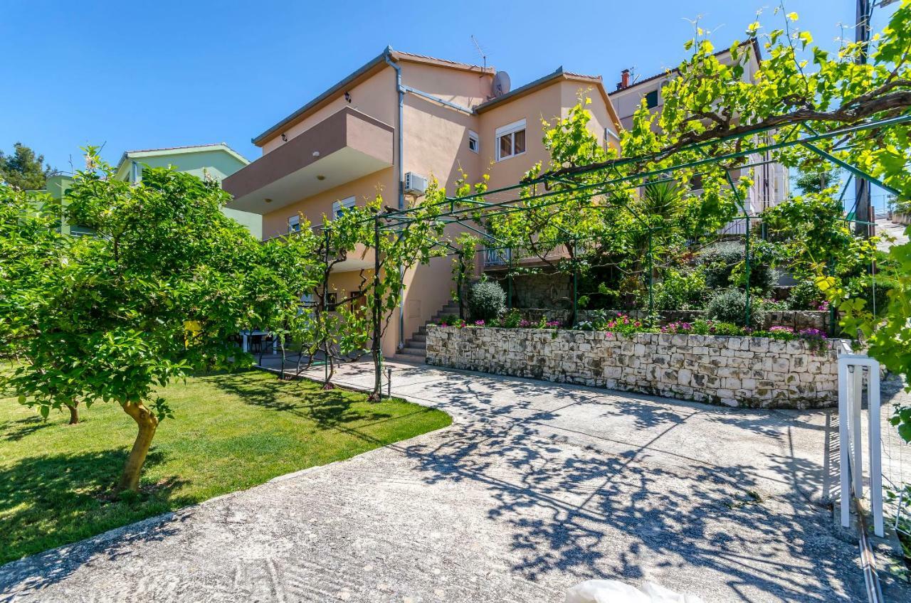 Donji Okrug  Apartments Tonka מראה חיצוני תמונה